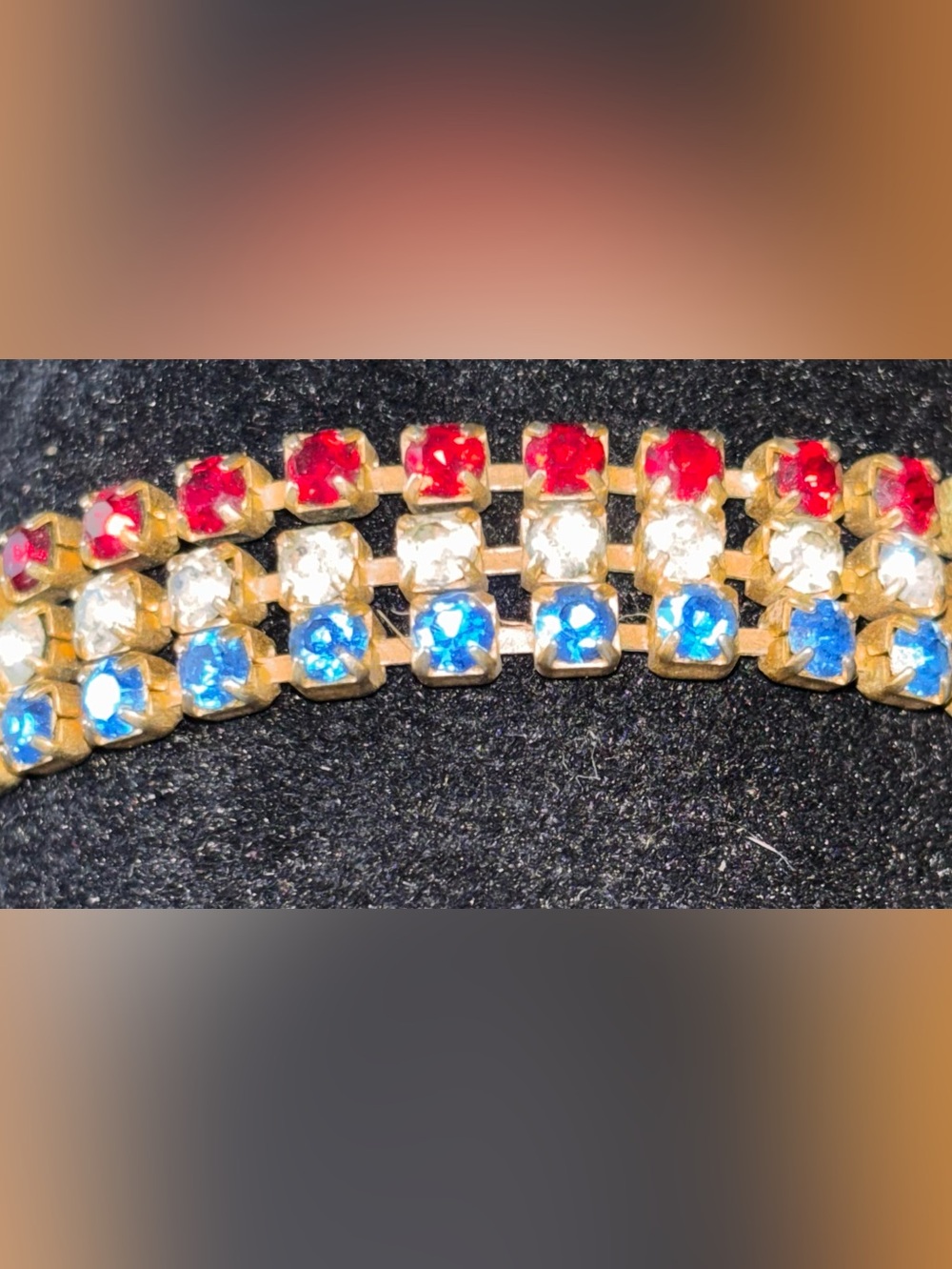 Vintage 1950s Patriotic Rhinestone 3-Row Bracelet Gold Tone Red White Blue MCM - Picture 5 of 5
